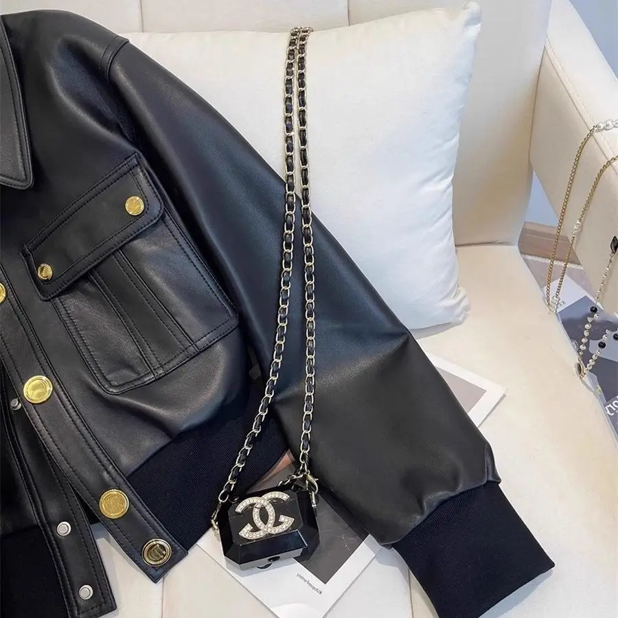 Черная куртка в рубчик - Фотография_3