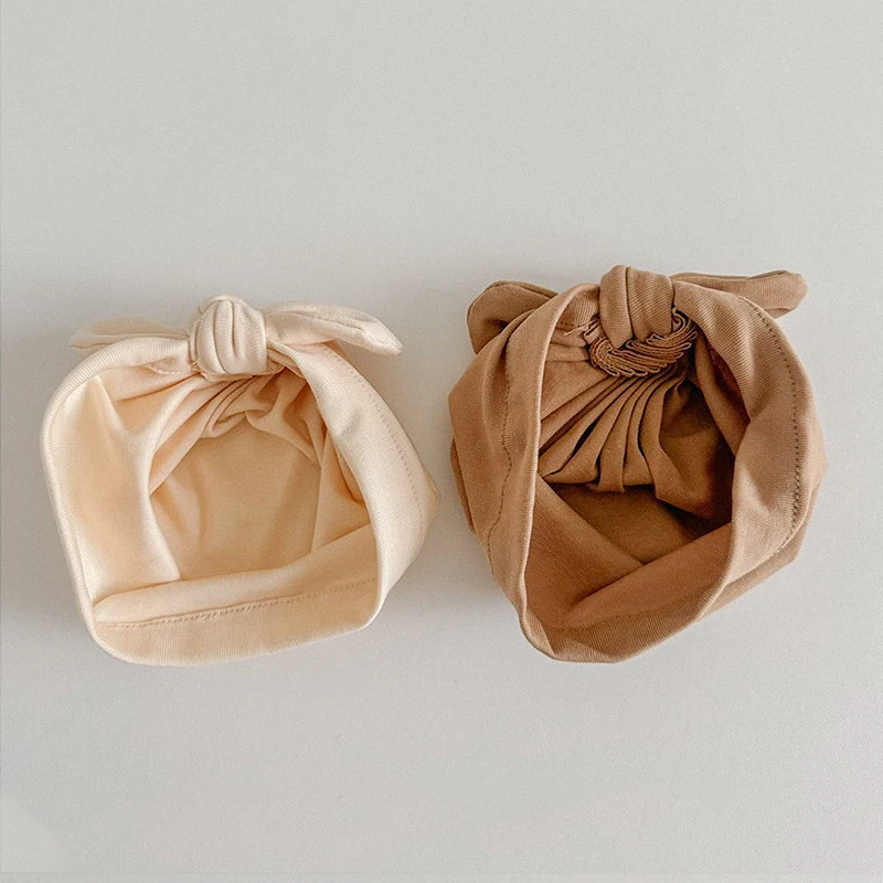 Однотонная детская шапка-тюрбан из чистого хлопка - Фотография_4