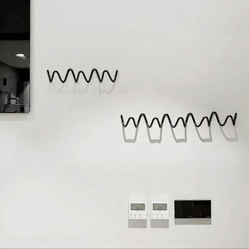 Настенная вешалка для пальто