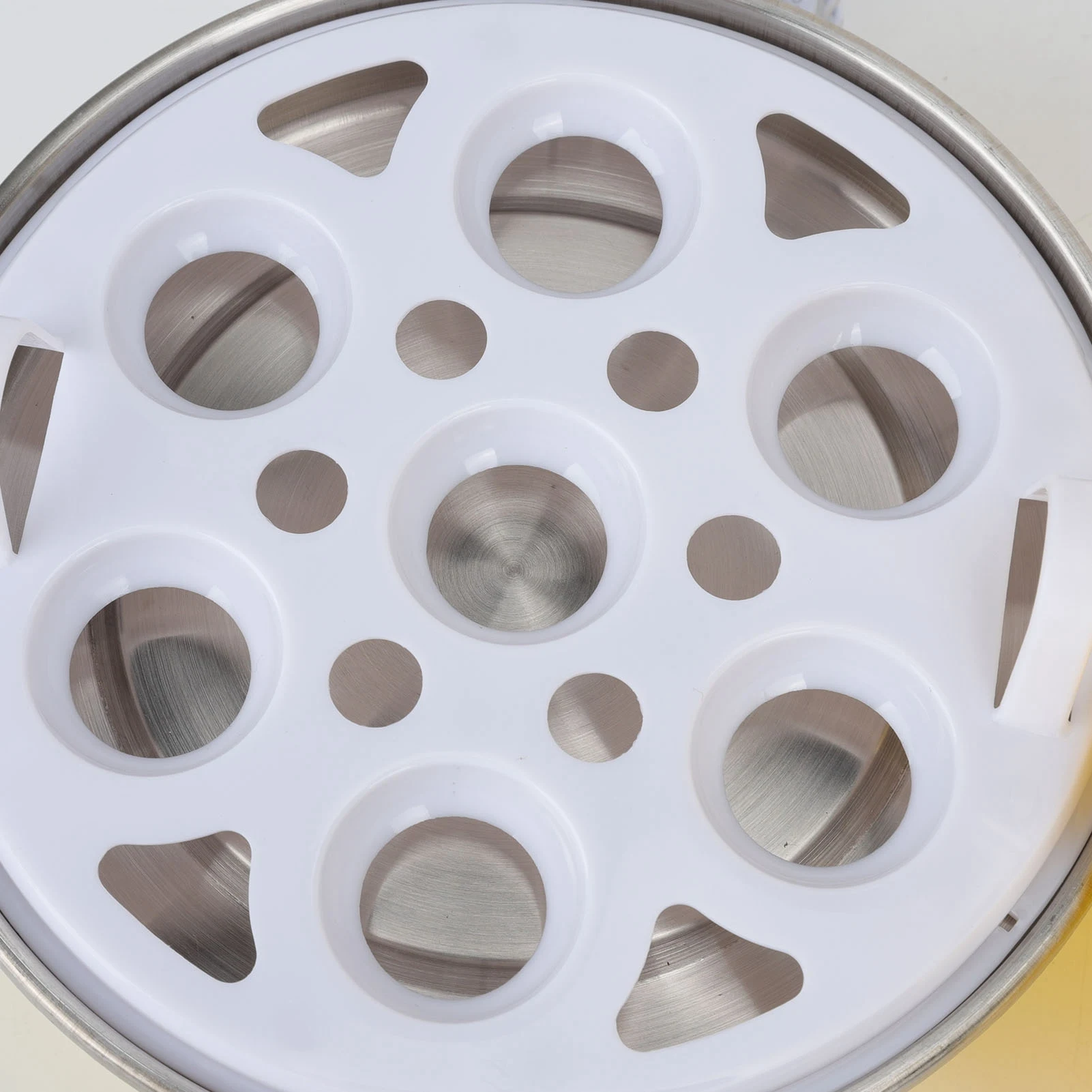 Электрическая яйцеварка в форме курицы - Фотография_6