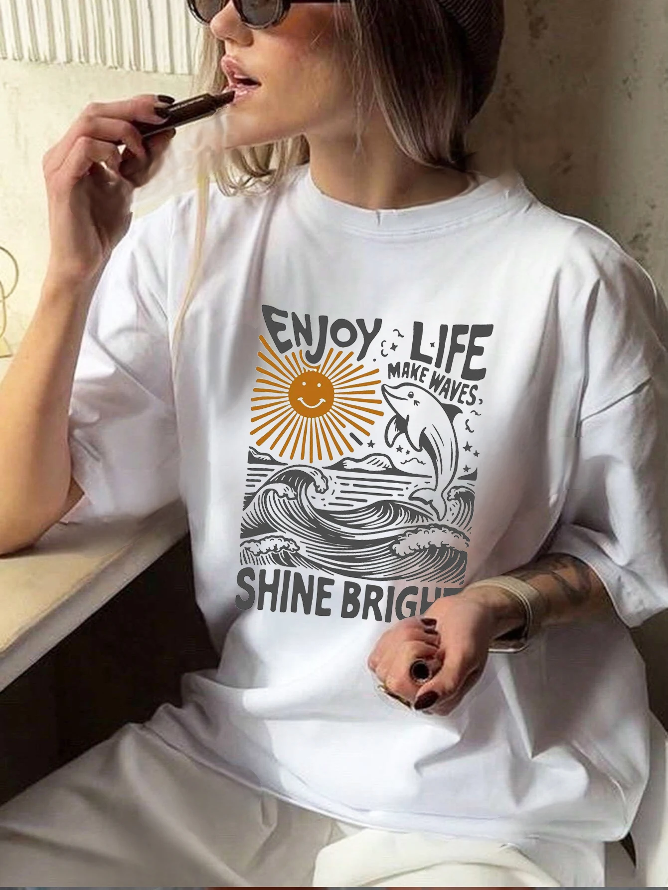 ​ ​ женская футболка с рисунком - Фотография_3