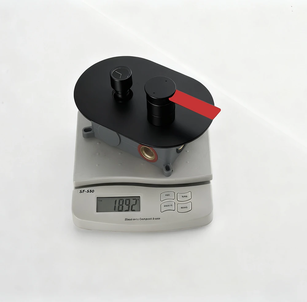 Высококачественная матовая черная скрытая душевая система с дождевым душем - Фотография_5