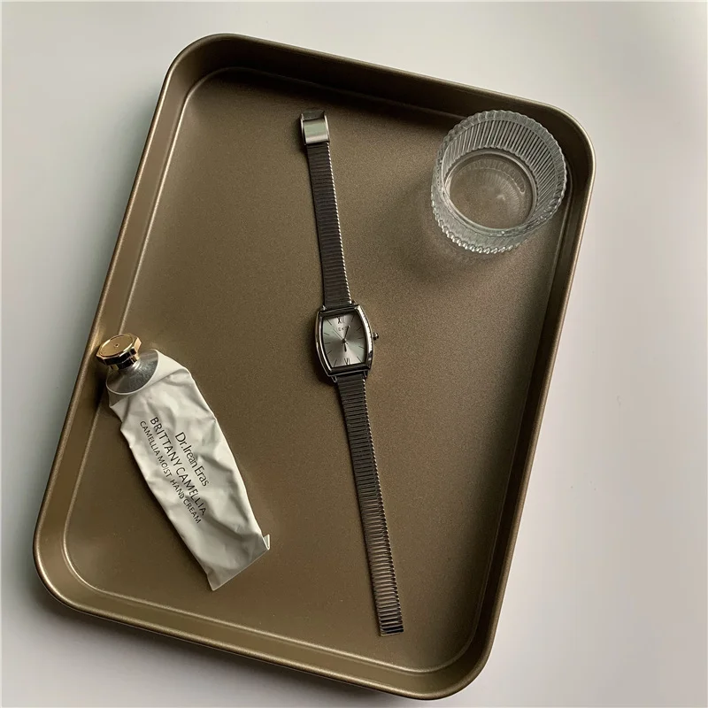 Tonneau 2026 для женских часов в форме tonneau - Фотография_6