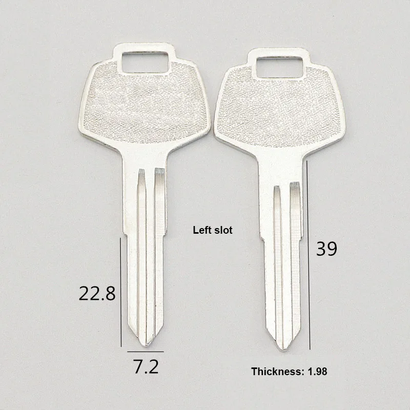 Блестящие автомобильные ключи в - Фотография_2