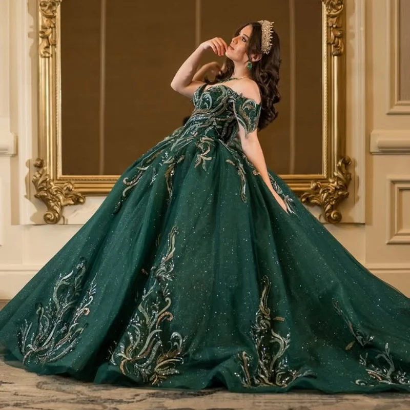 Блестящее темно-зеленое платье quinceanera с открытыми плечами - Фотография_5