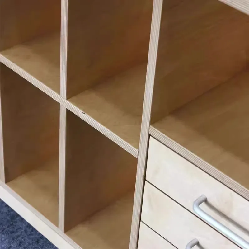 Шкаф-перегородка из цельного дерева от пола до потолка - Фотография_5