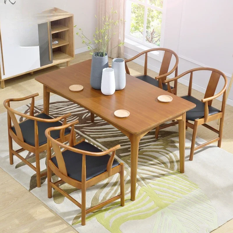 Стул с подлокотником из цельного дерева - Фотография_3