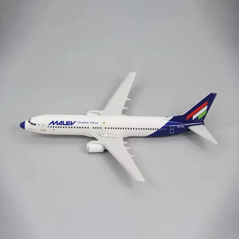 1:200 b737-800 malev airlines abs - Фотография_3