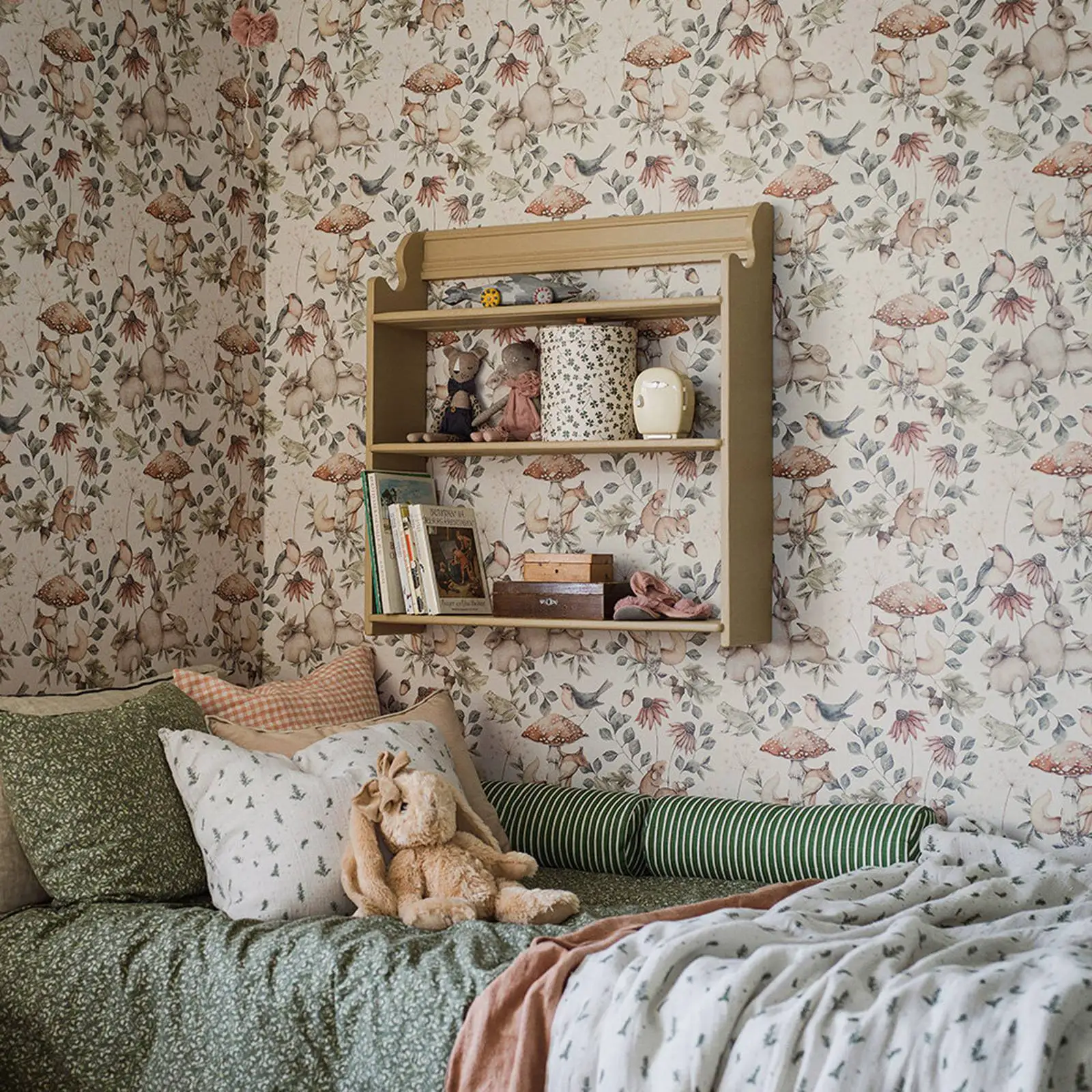 Волшебные сказочные пейзажные обои для детей с белками - Фотография_4