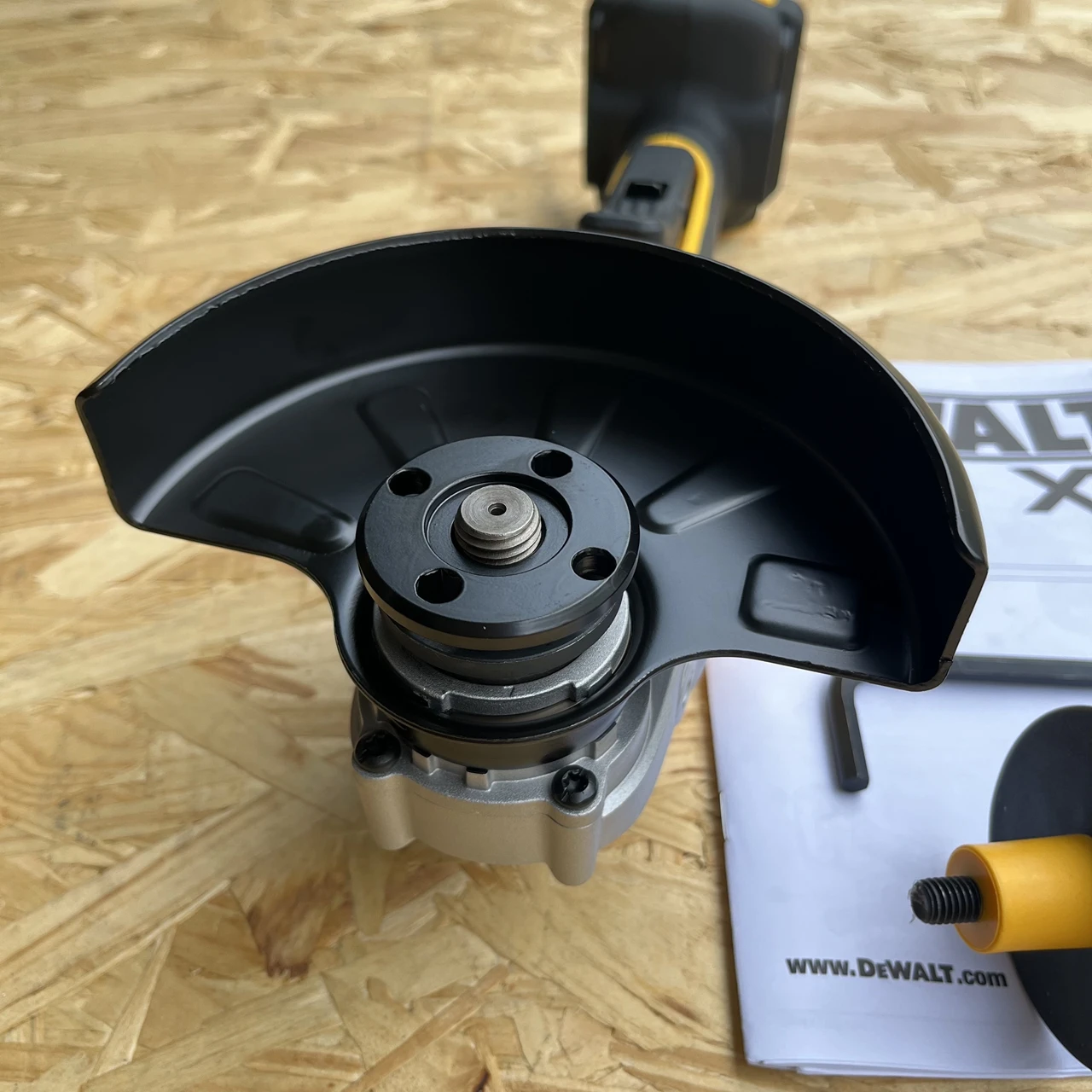 Dewalt dcg408p 20 в бесщеточная - Фотография_4