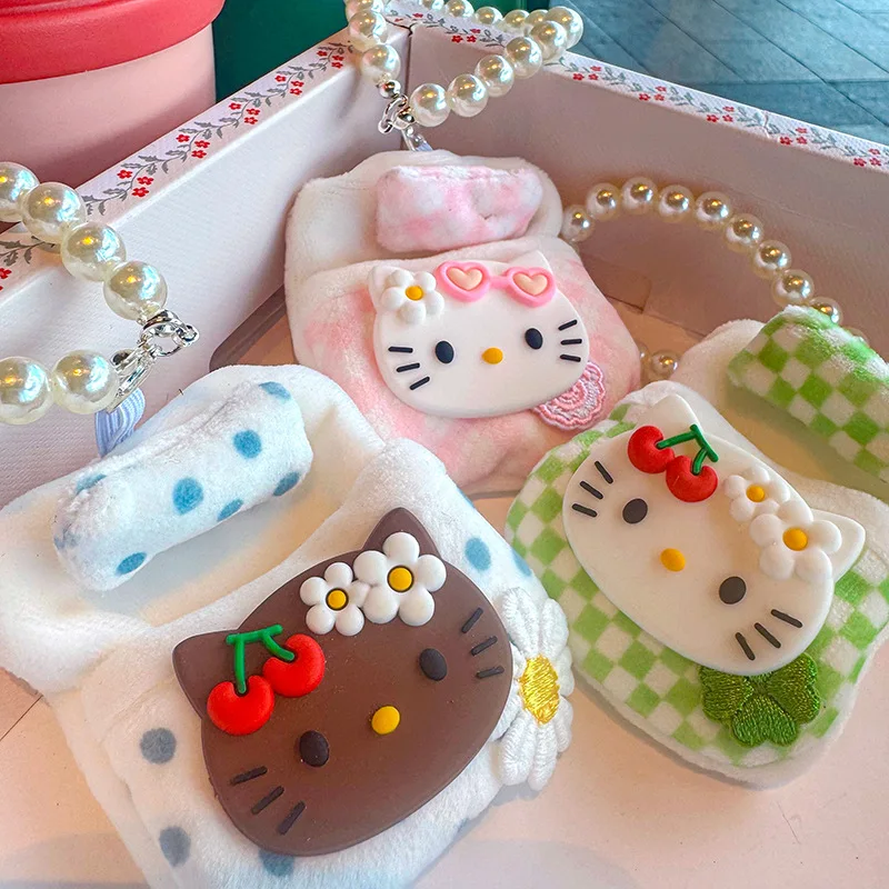 Мультяшный очаровательный котенок с жемчугом
