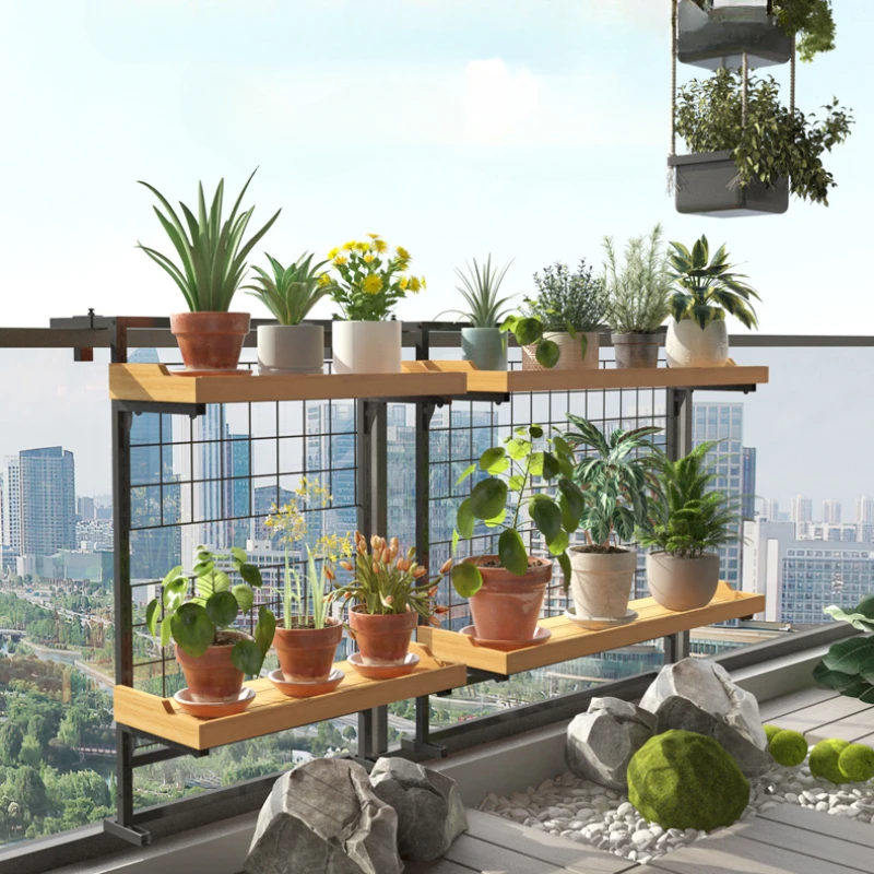 Деревянные многоярусные балконные перила