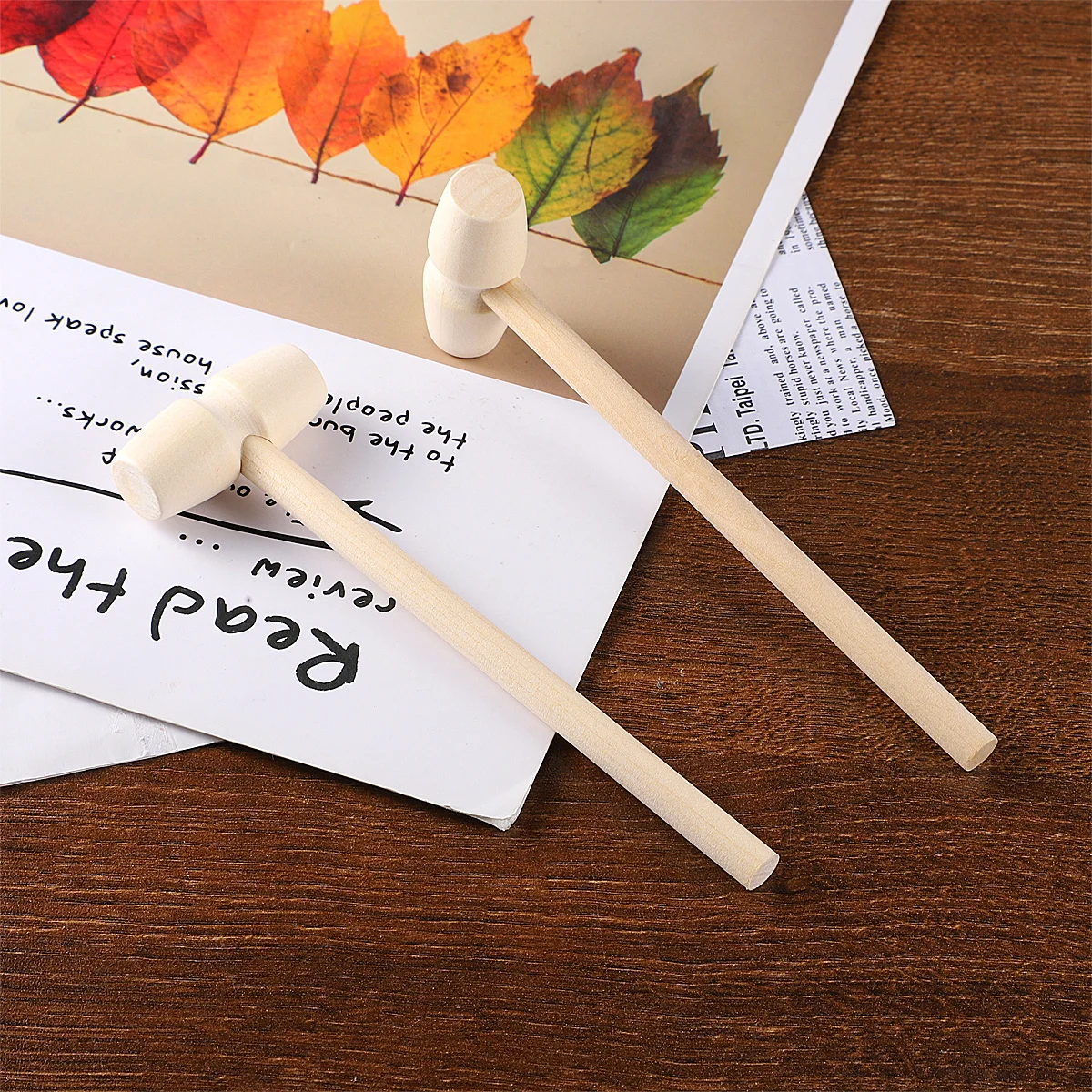 Маленький молоток из цельного дерева - Фотография_3