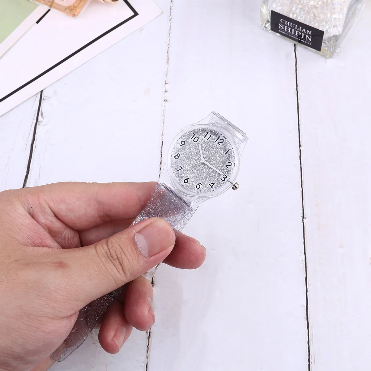 Серебряные прозрачные детские часы с блестками - Фотография_5