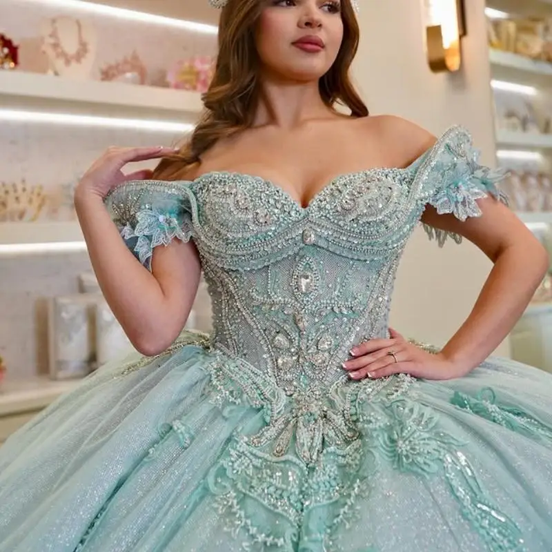 Мятно-зеленое платье quinceanera