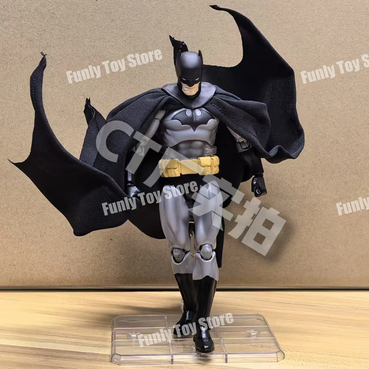 В наличии ct toys batman hush mafex 126 - Фотография_3