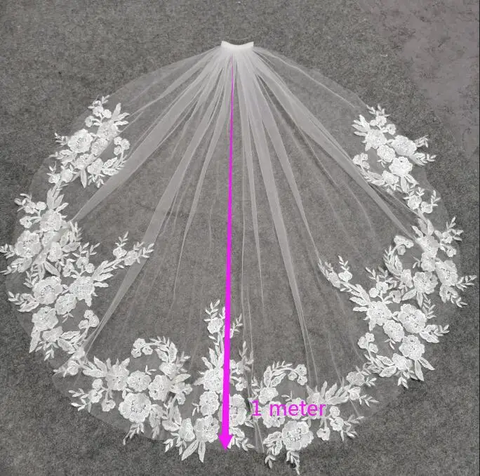 Красивая короткая кружевная свадебная фата с блестками - Фотография_5