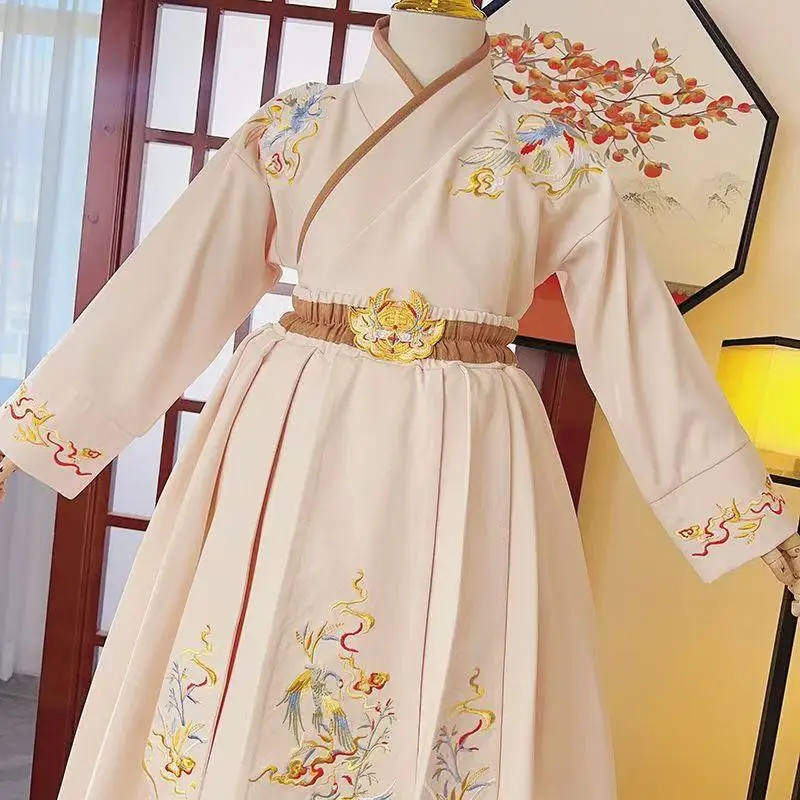 Традиционный детский костюм hanfu - Фотография_3