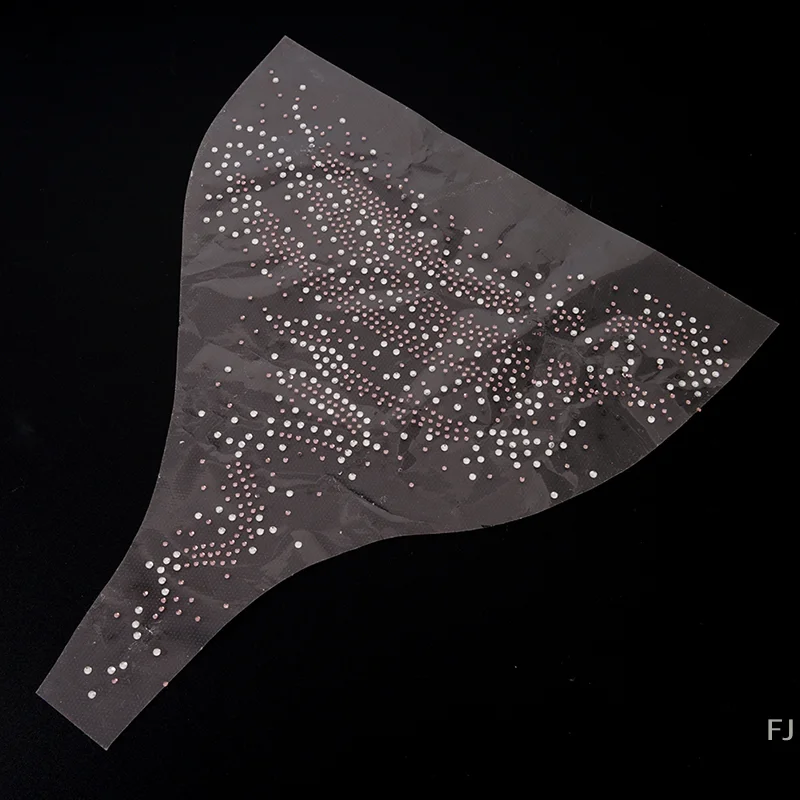 Ожерелье из блестящего камня 2025 года - Фотография_3