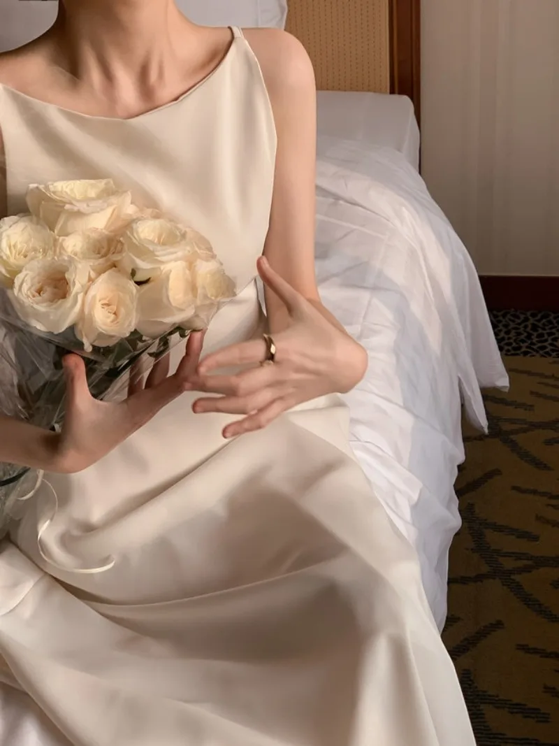 Женское платье миди на бретелях-спагетти во французском стиле - Фотография_4