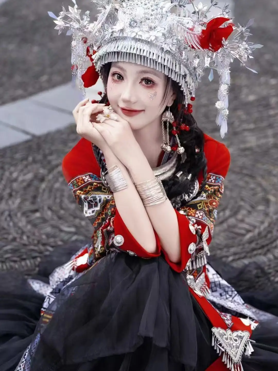 Женский костюм хмонг в национальном стиле - Фотография_4