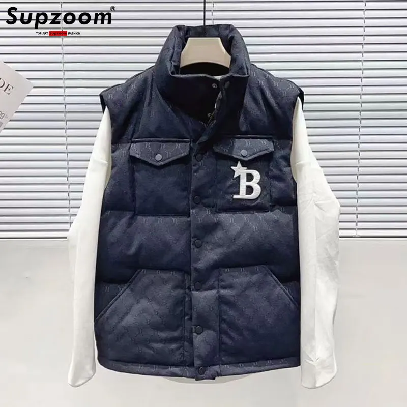 Женский утепленный жилет с вышивкой supzoom