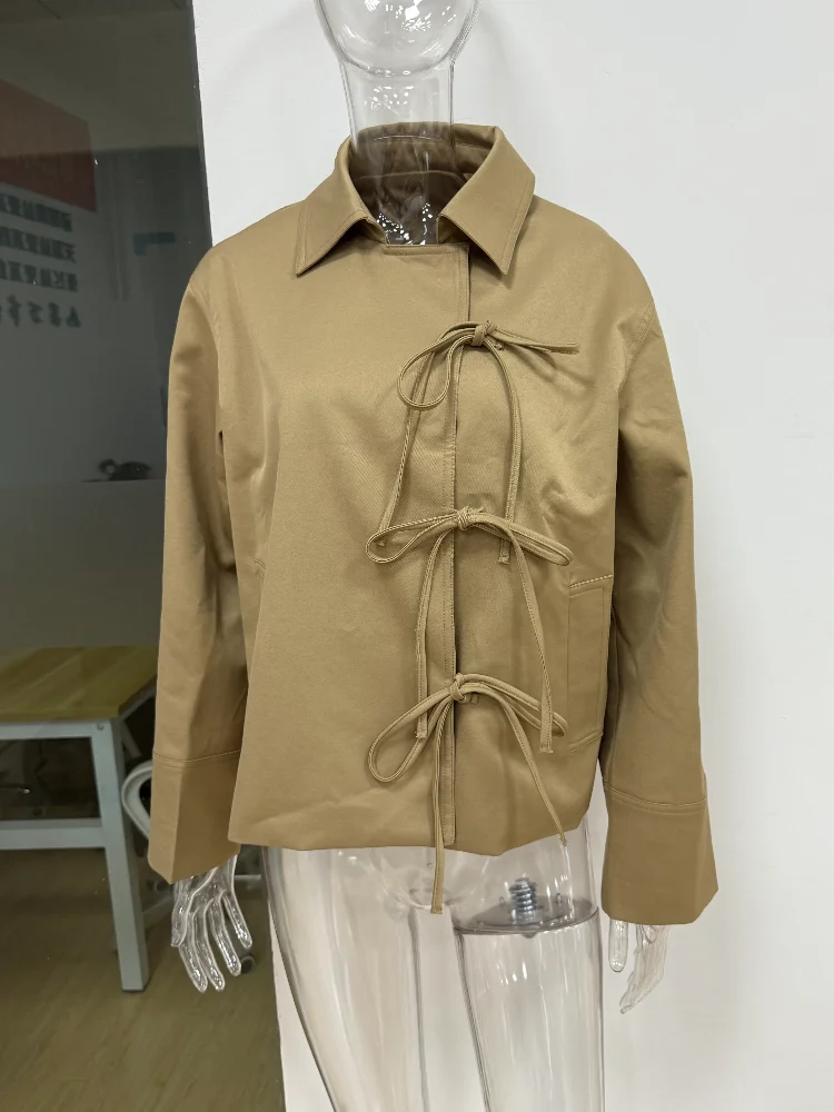 Стильные крутые куртки с галстуком-бабочкой - Фотография_5