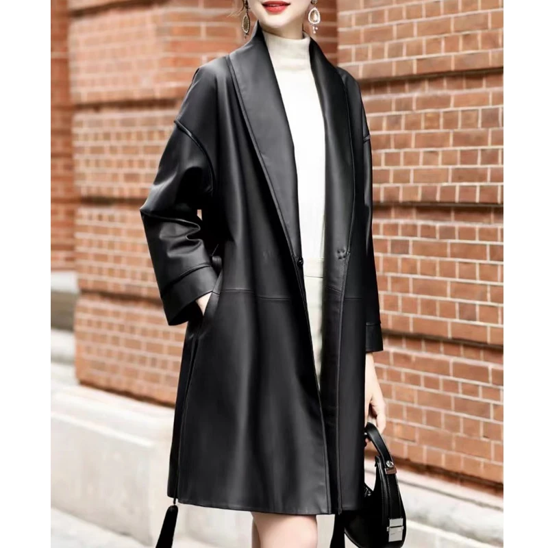 Осенний тренч средней длины из натуральной кожи с v-образным вырезом - Фотография_5