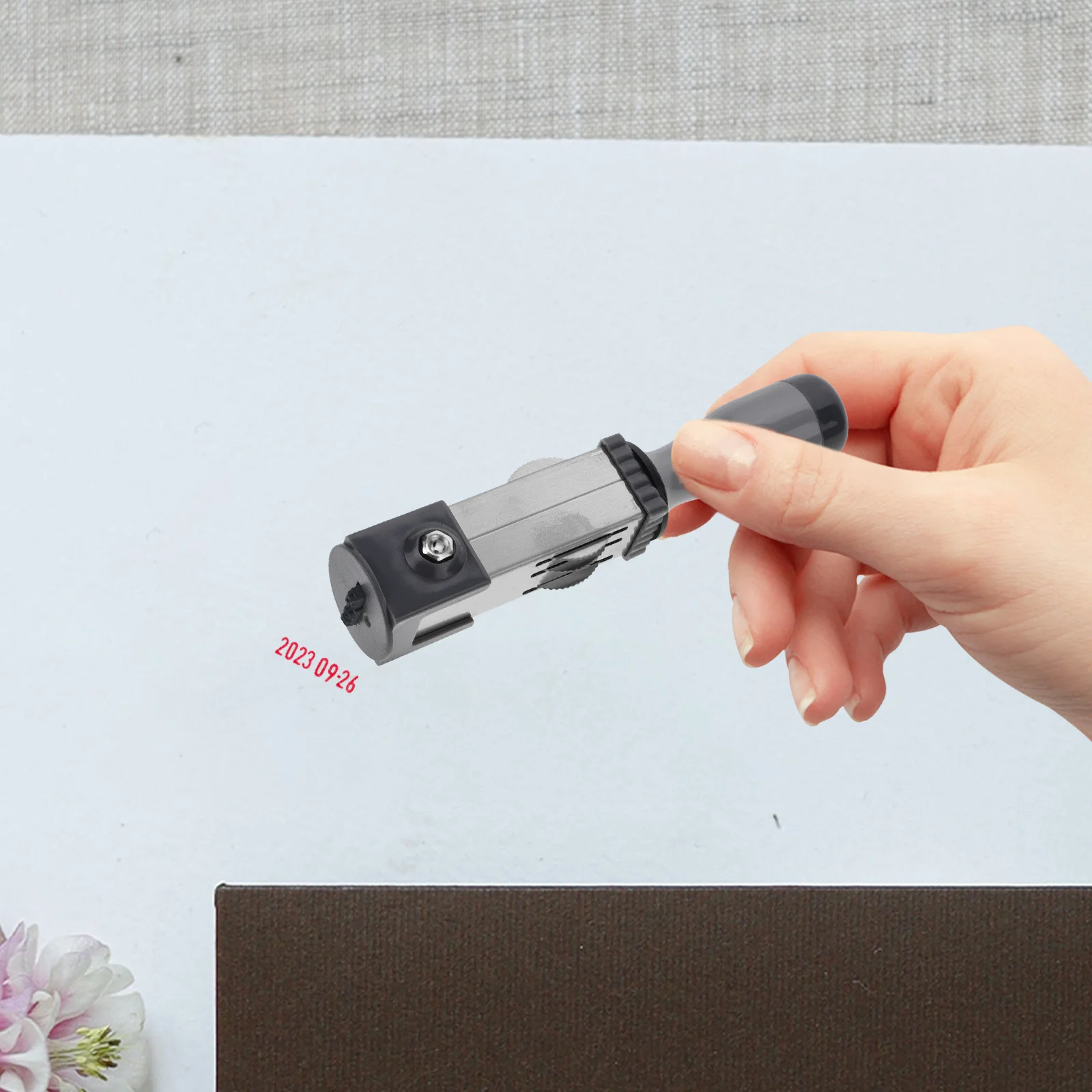 С датой, 21 мм, ручной роликовый штамп