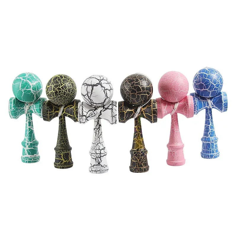 Раскрашенная трещинами игрушка-кендама