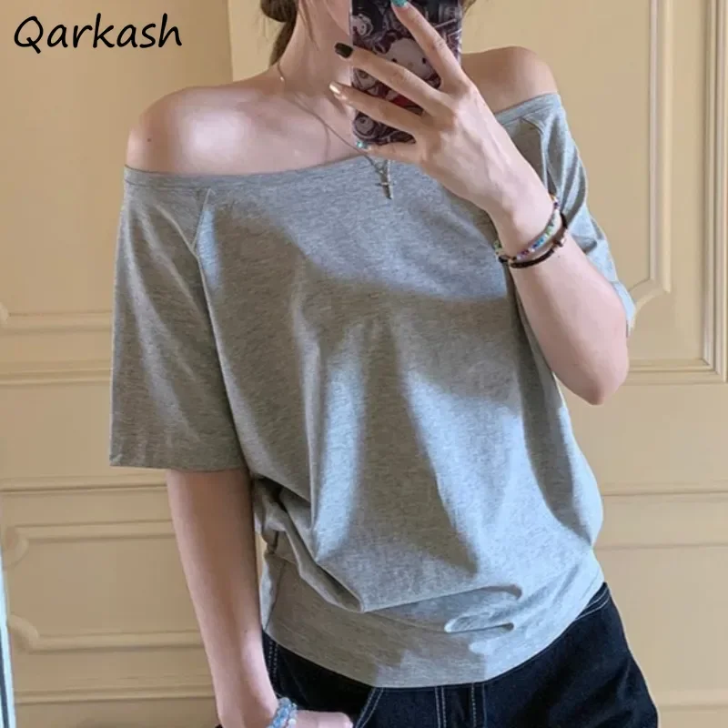 Футболки женские