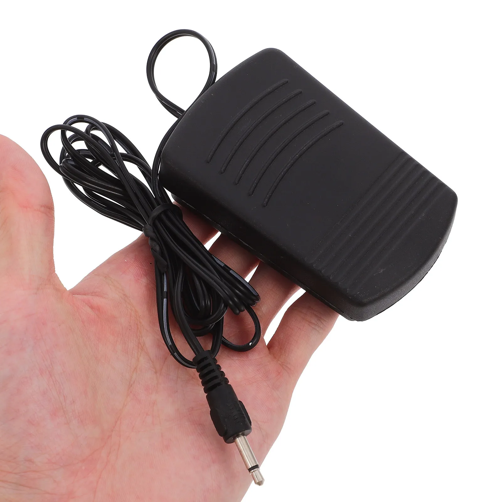 Бытовая швейная машина - Фотография_4