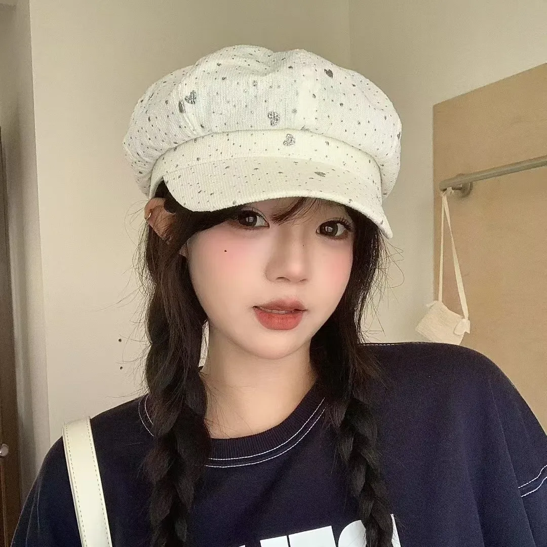 Универсальная минималистичная кепка в виде утконоса