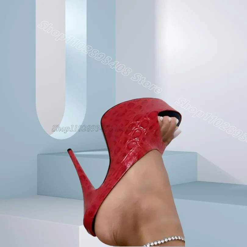 Черные тапочки на платформе с животным узором - Фотография_2