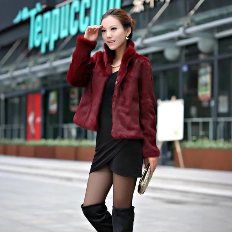 Черно-белая шуба из искусственного кроличьего меха - Фотография_4