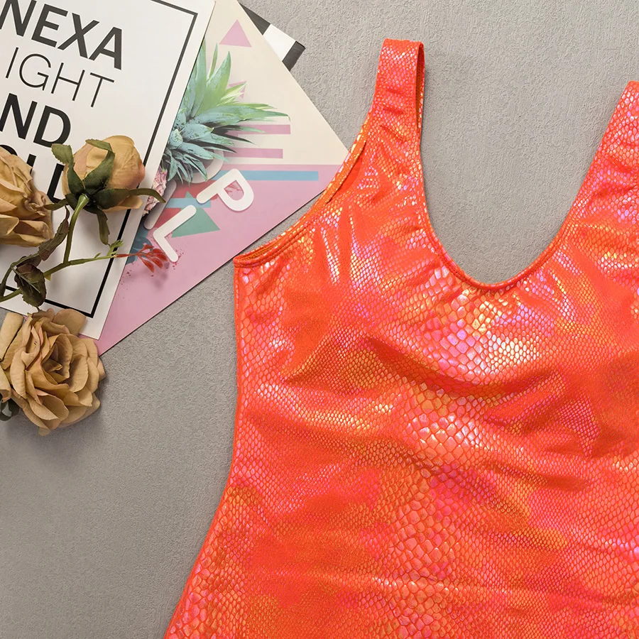 Сексуальный блестящий змеиный чешуй - Фотография_3