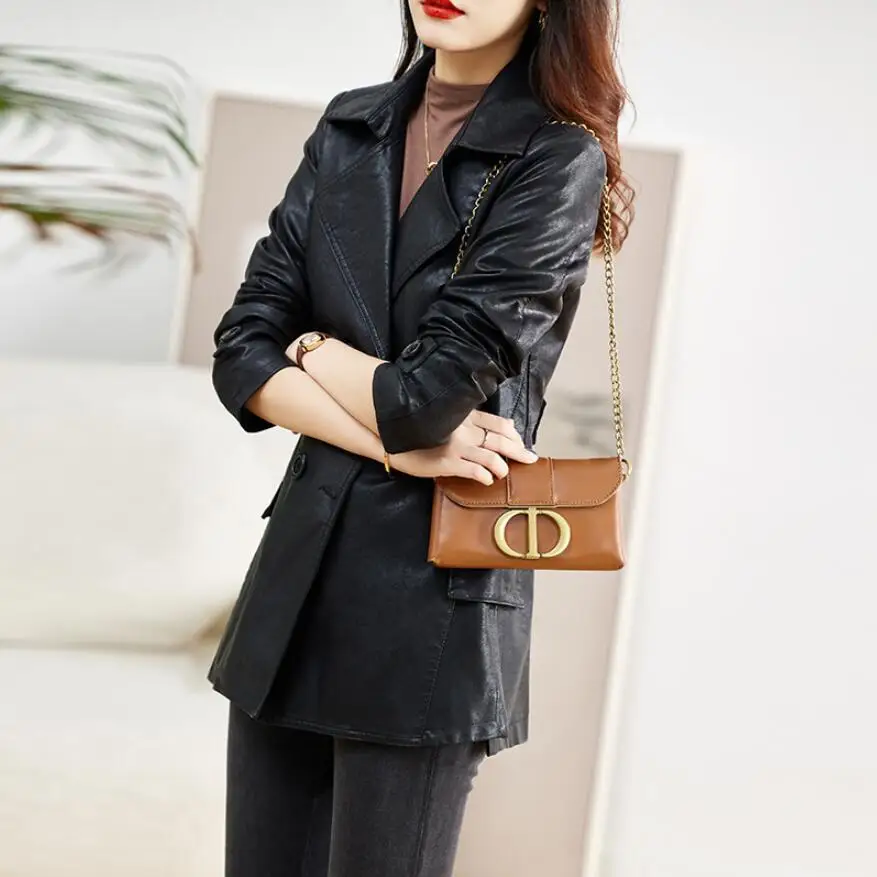 Куртка из натуральной кожи с отложным воротником - Фотография_5