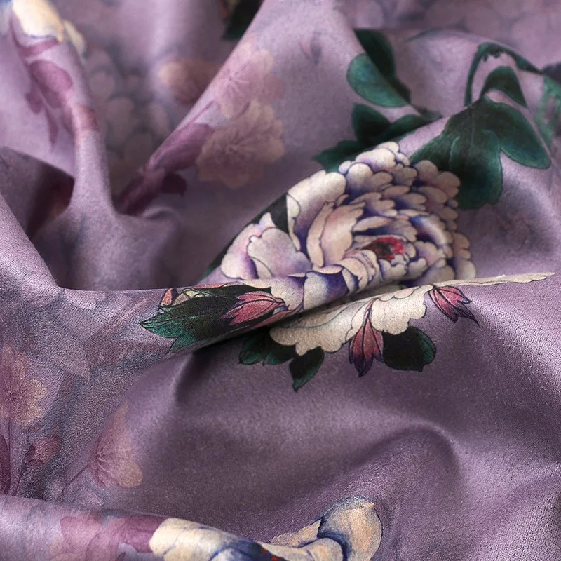 Платье cheongsam из кожи и бархатной