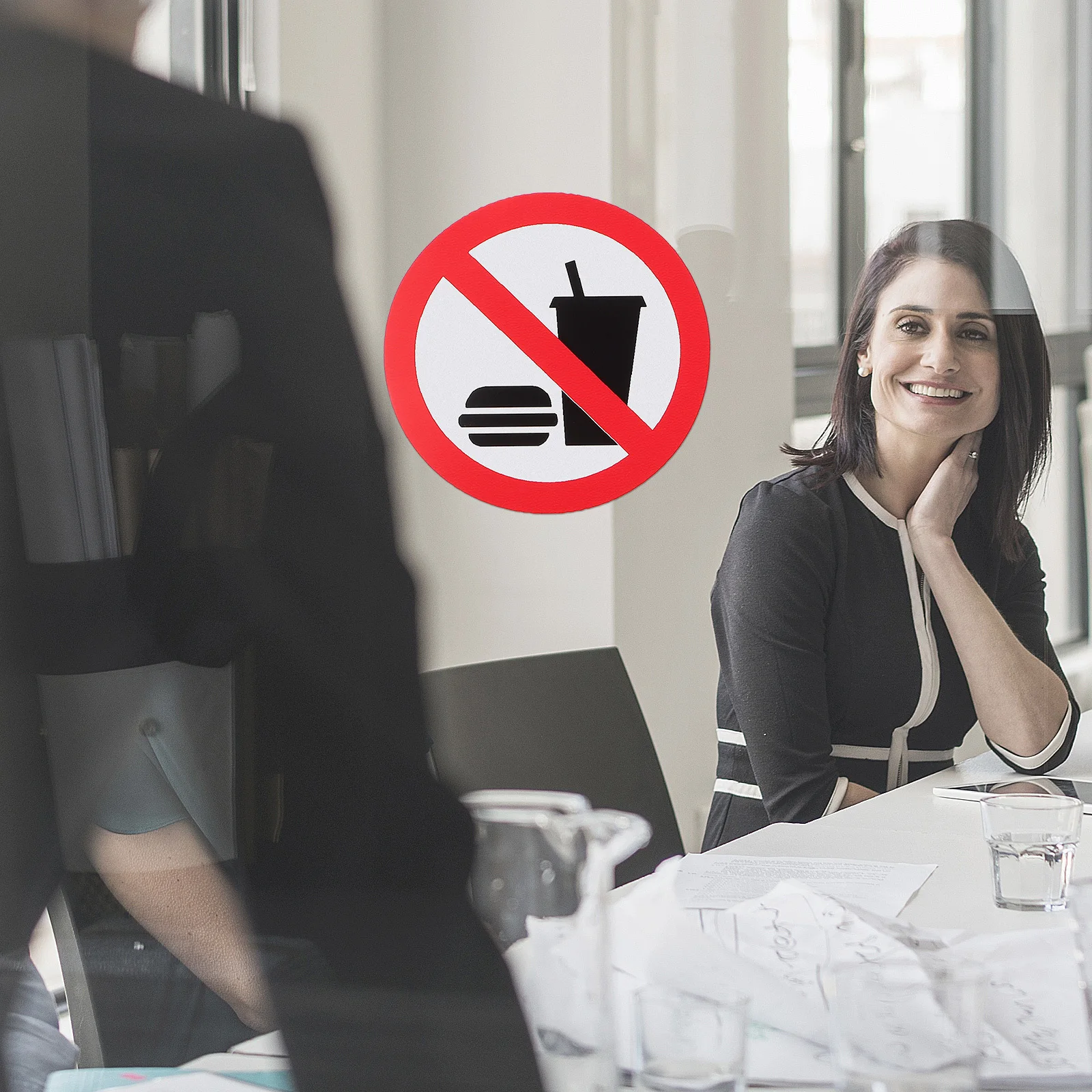 Наклейка без еды или напитков - Фотография_2