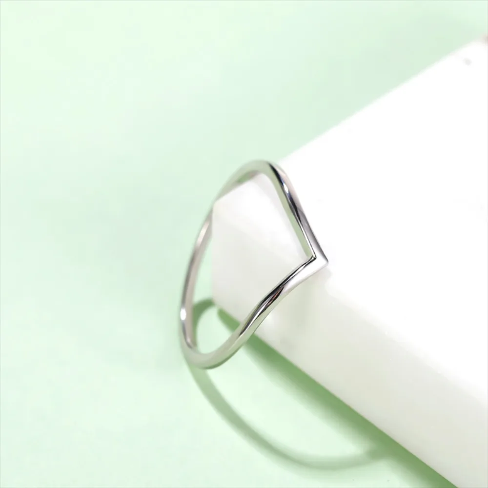 Женское кольцо из серебра 925 пробы - Фотография_4