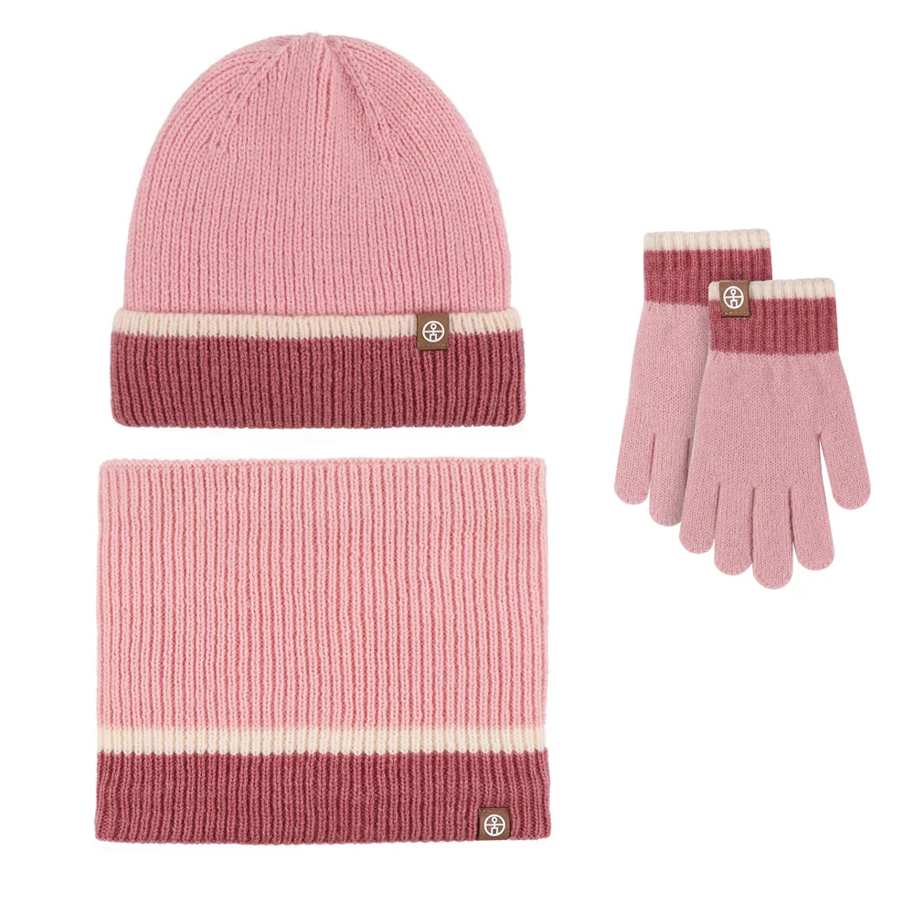 Набор из трех предметов: теплая и холодная шапка - Фотография_3