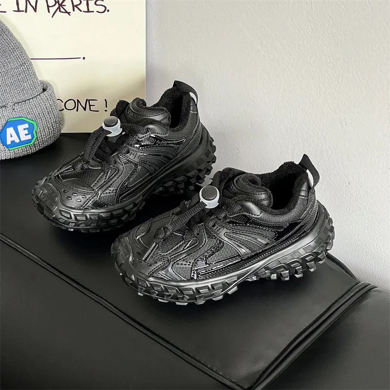 Модные детские кроссовки на массивной подошве с плюшевой подкладкой - Фотография_4