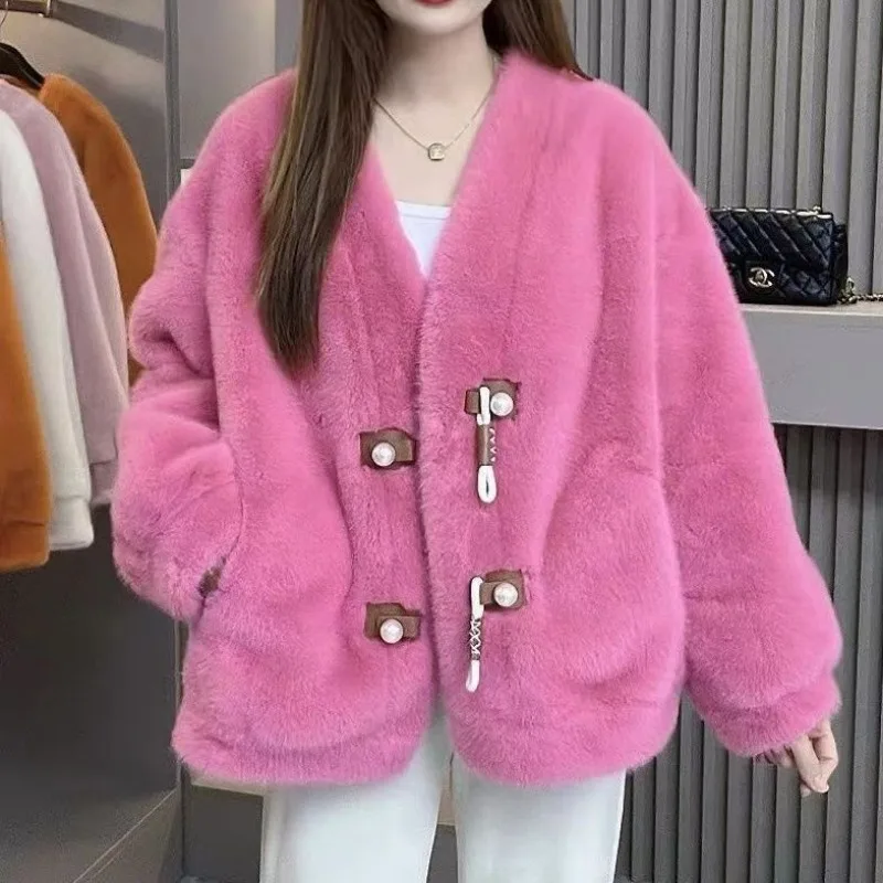 Тенденции пушистая шуба мягкая