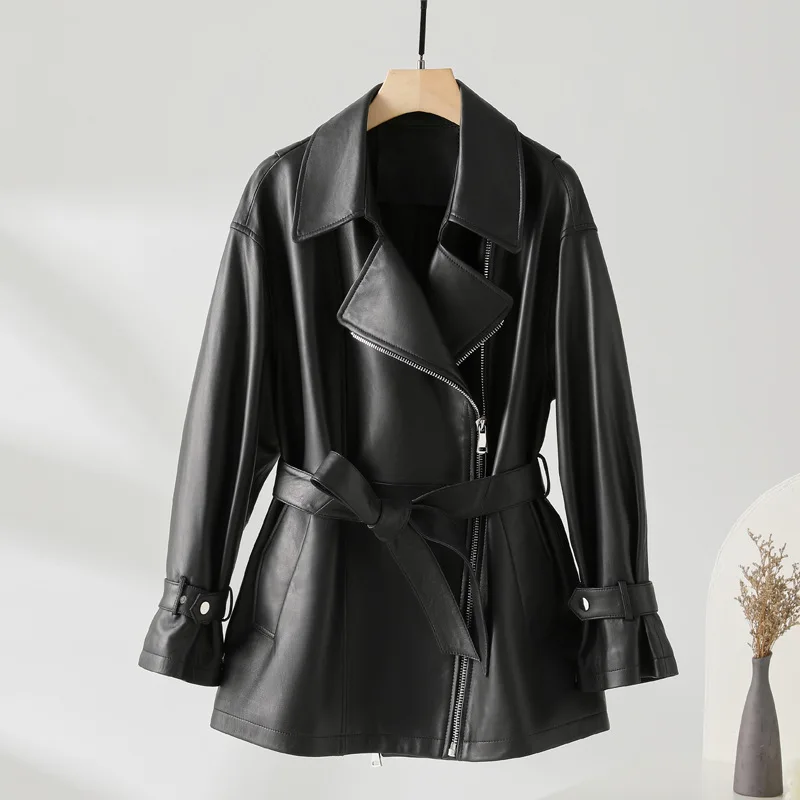 Женская ветровка из натуральной овчины