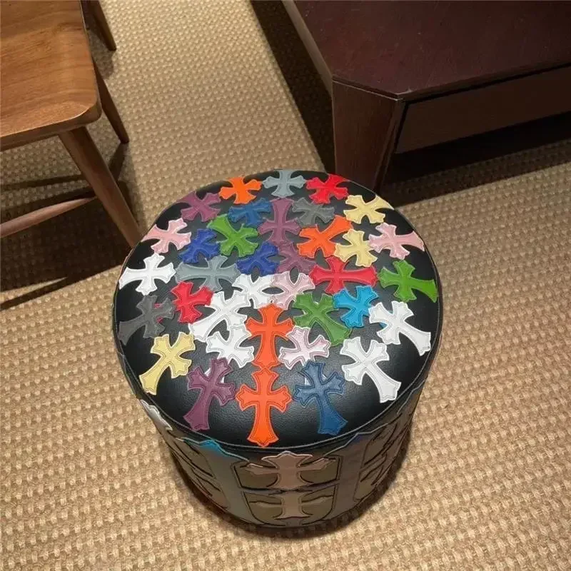 Красочный табурет с крестом - Фотография_4