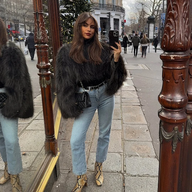 Осенний укороченный топ из искусственного - Фотография_5