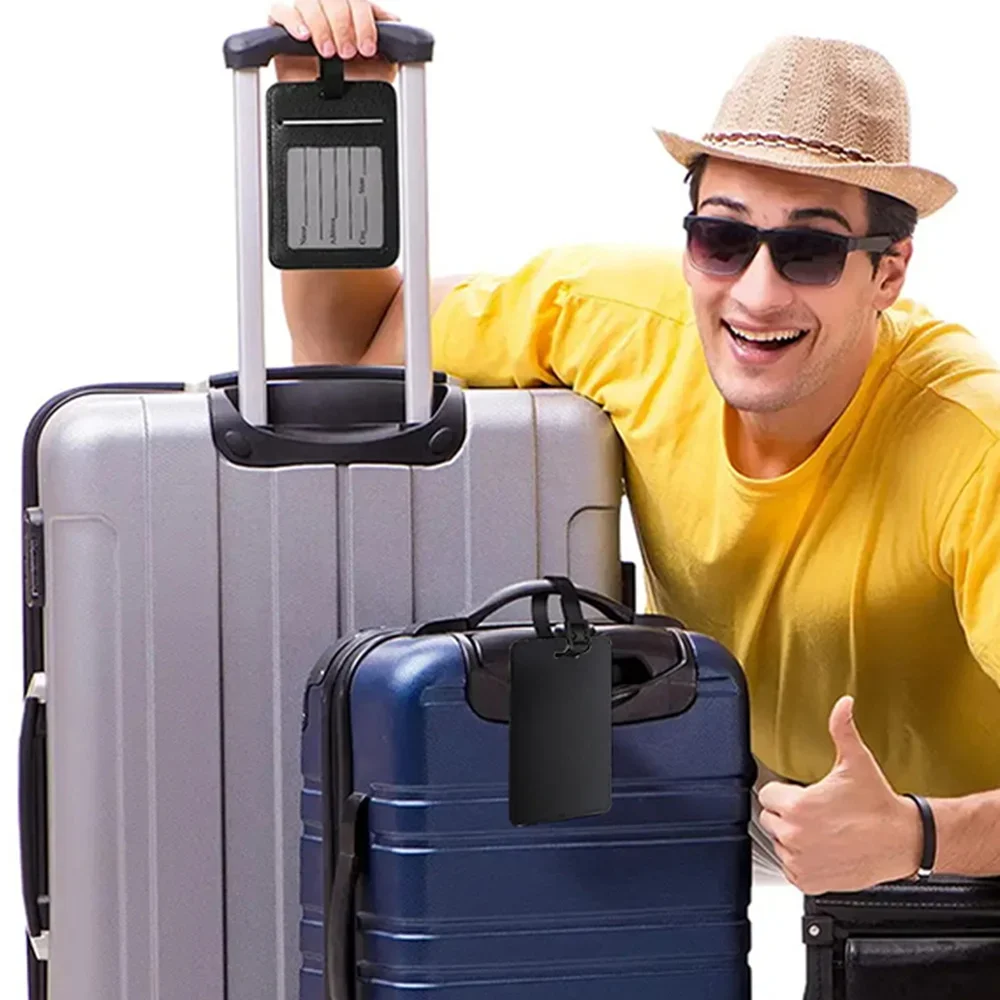 Кожаная багажная бирка с индивидуальным именем - Фотография_3