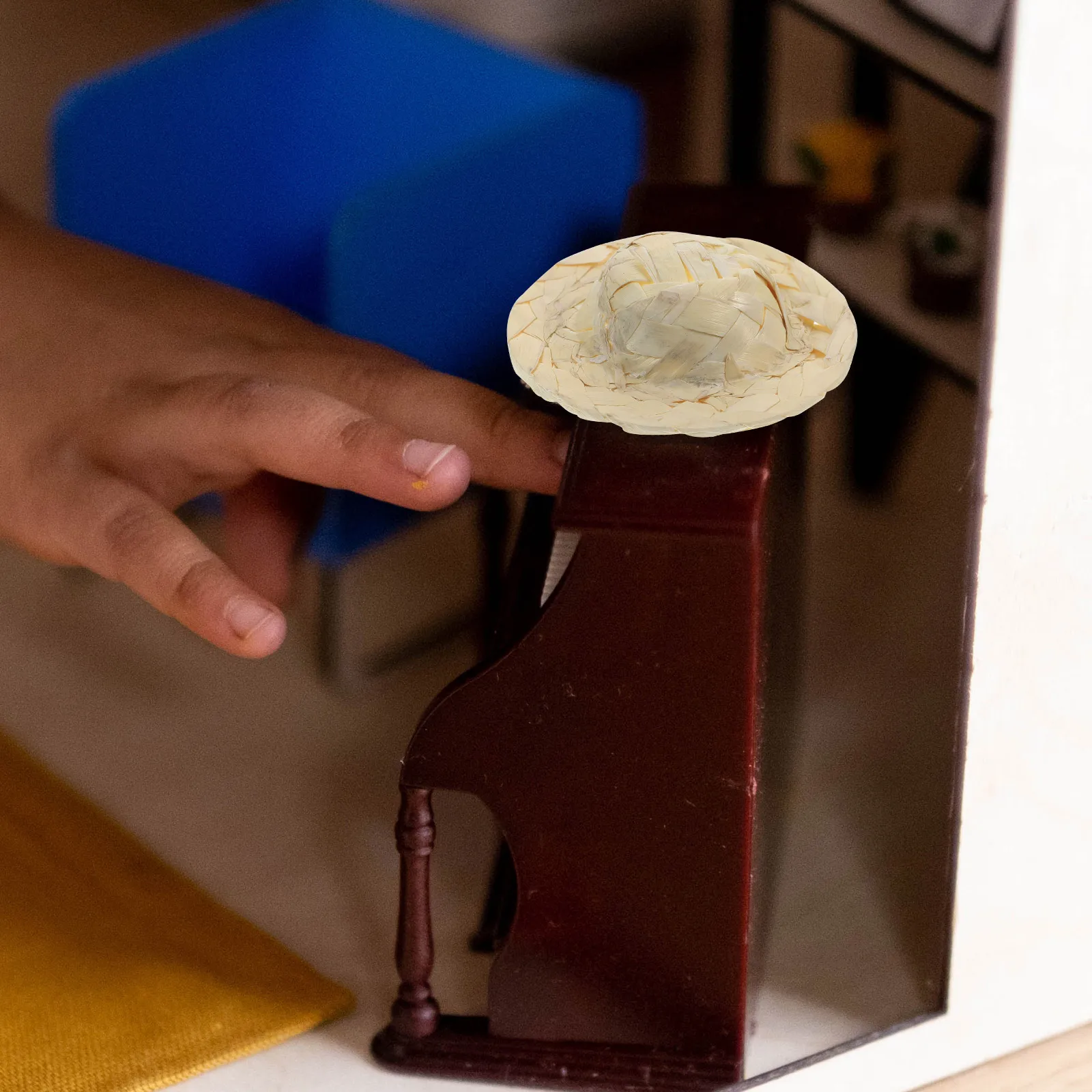 Мини-соломенные шляпы изысканные