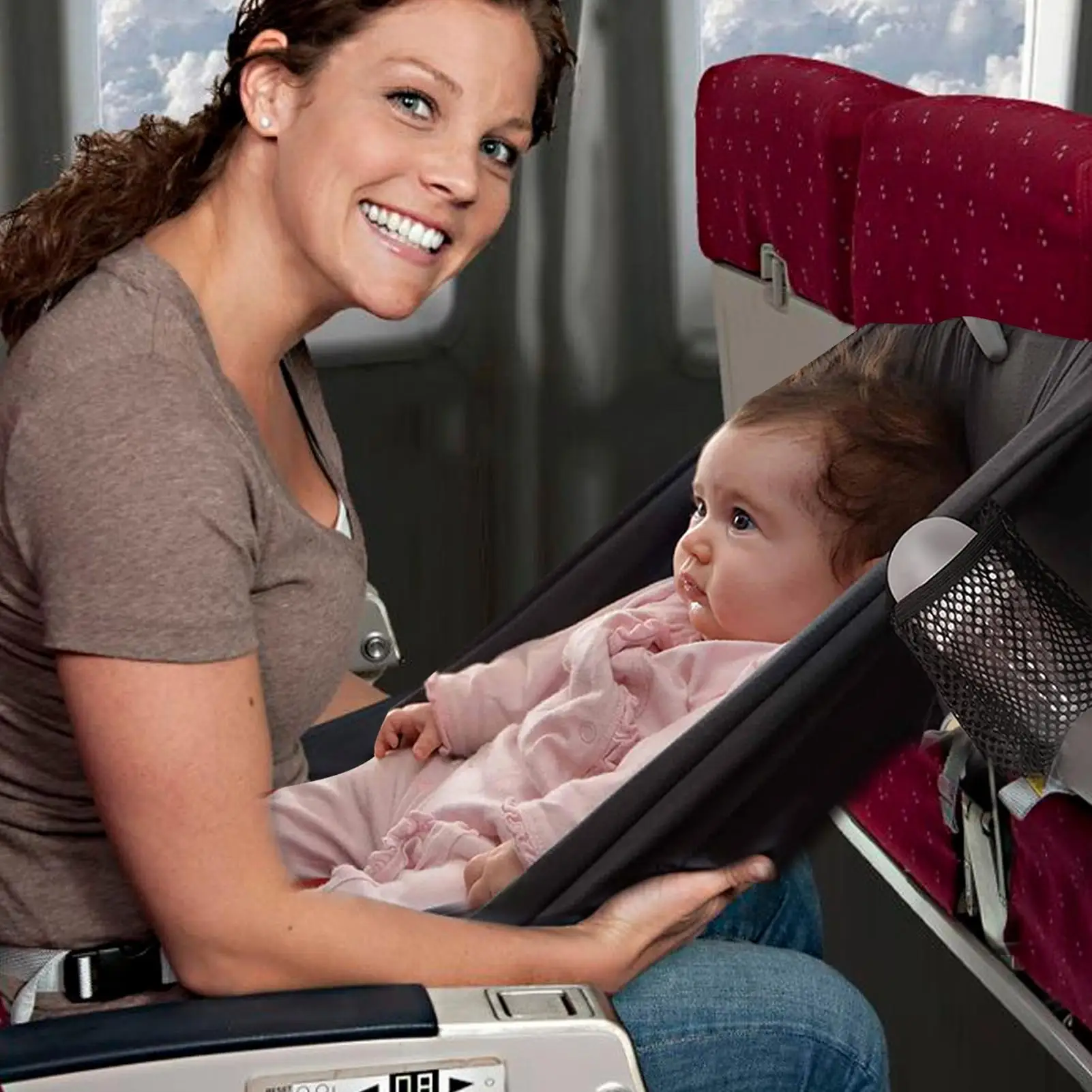 Детская дорожная кровать в самолете - Фотография_2