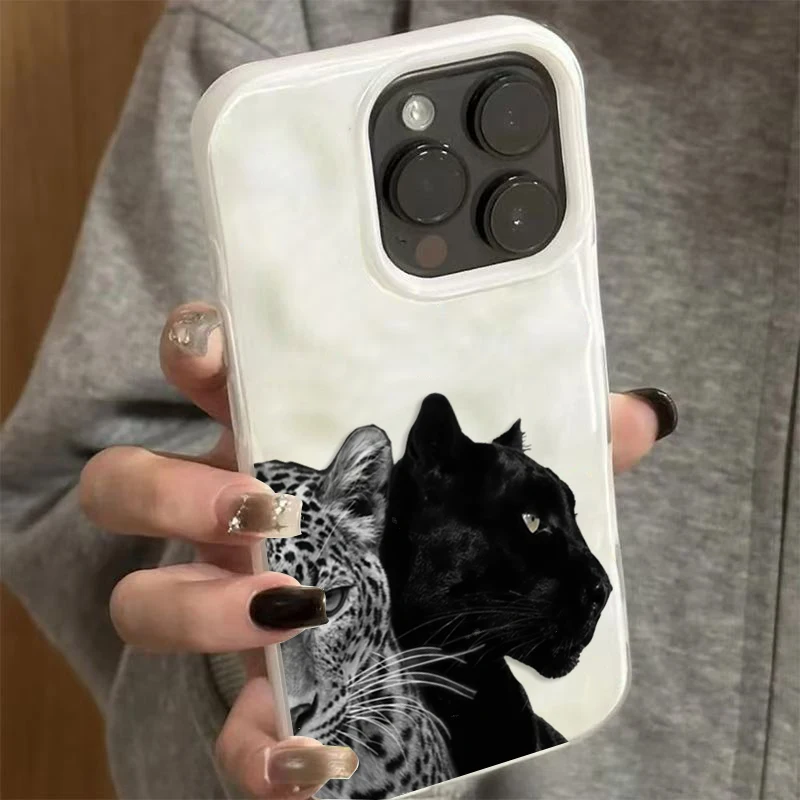 Противоударный чехол с ярким леопардовым узором и складками для iphone 16